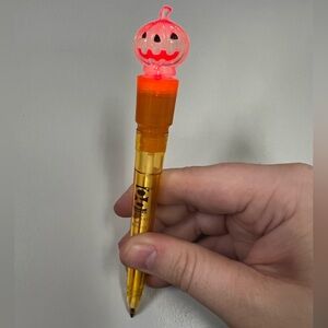 Geddes Pumpkin Light-up Collectible Pen